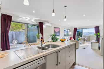 16 Ted Gilberd Place, Newlands