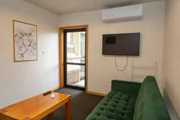 Room 5/19 Park Street, North Dunedin