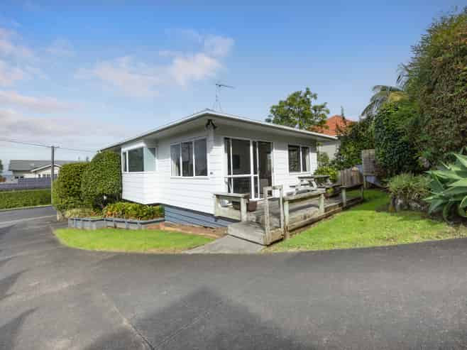 69 Athens Road, Onehunga
