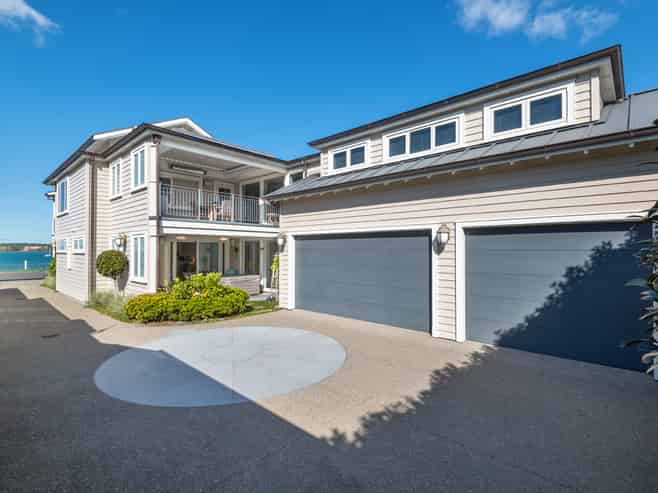 49 King Edward Parade, Devonport