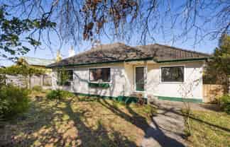 8 Dundas Road, Sanson
