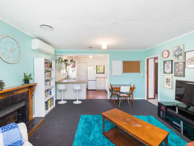 8 Dundas Road, Sanson