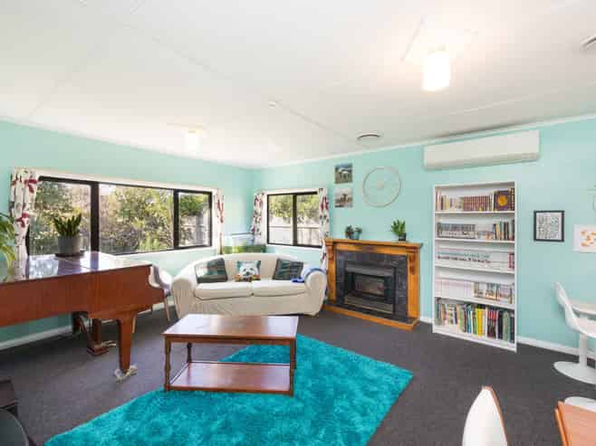 8 Dundas Road, Sanson