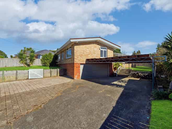 1 Fowey Avenue, Te Atatu South