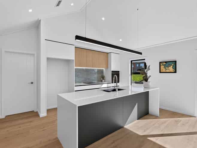 8 Annie Aranui Drive, Poraiti