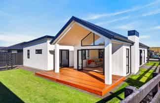 8 Annie Aranui Drive, Poraiti