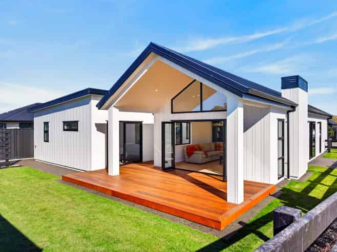 8 Annie Aranui Drive, Poraiti