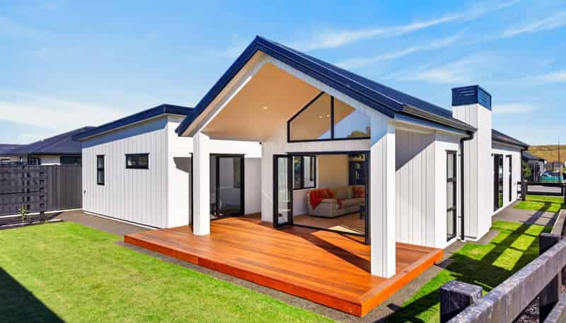 8 Annie Aranui Drive, Poraiti