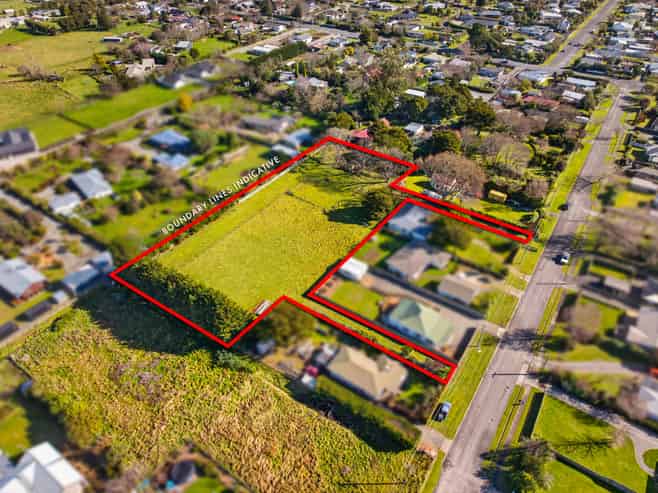 18 Hilton Road, Carterton