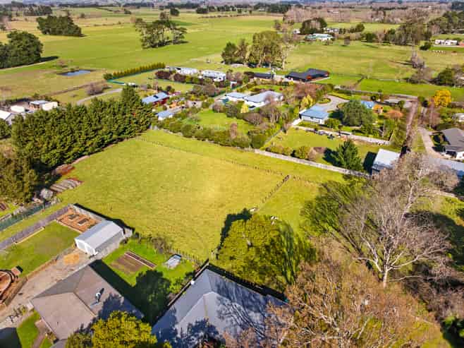 18 Hilton Road, Carterton
