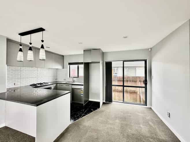 50A Te Irirangi Drive, Clover Park