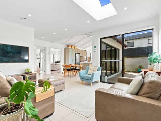 30 Topland Drive, Flat Bush