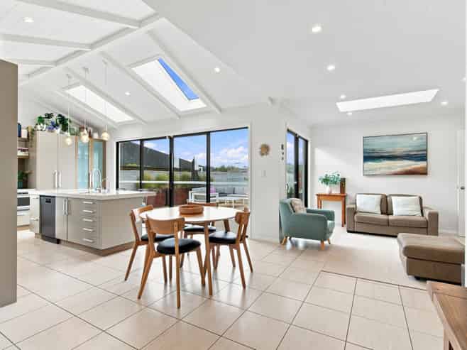 30 Topland Drive, Flat Bush