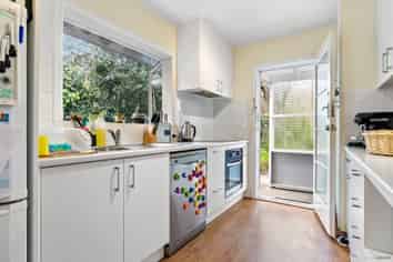 4A Green Lane East, Greenlane