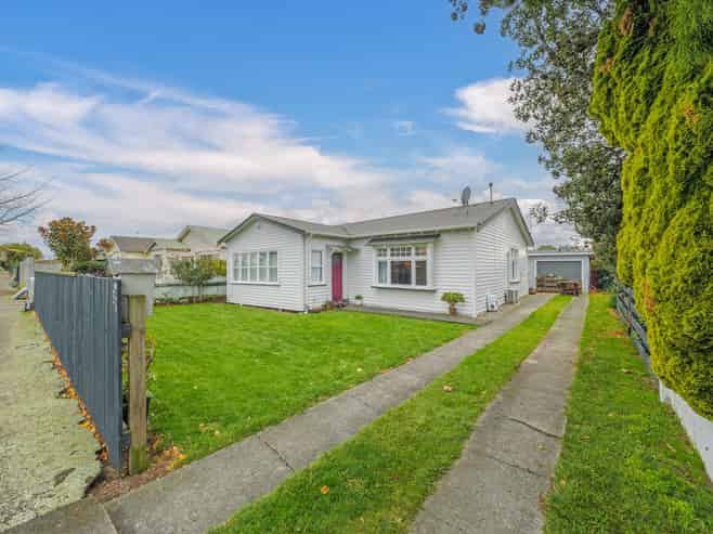 51 Burns Avenue, Takaro