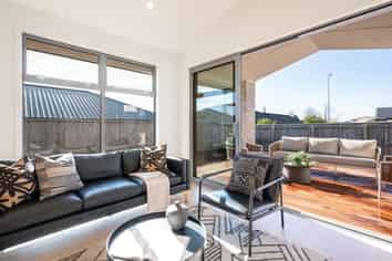  11 Greenway Crescent, Richmond