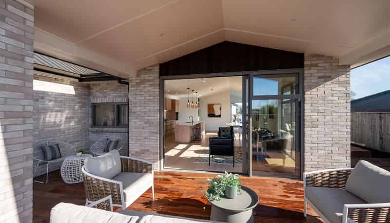  11 Greenway Crescent, Richmond