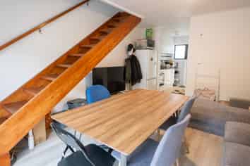 7/93G Queen Street, North Dunedin