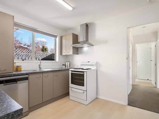 7 Omega Place, Casebrook