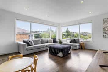 52 Ravenwood Drive, Forrest Hill