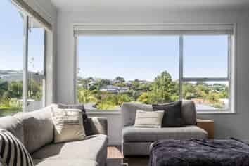 52 Ravenwood Drive, Forrest Hill