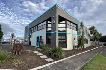 Tidy Henderson Office Space