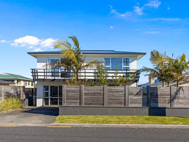 22 Karewa Parade, Papamoa