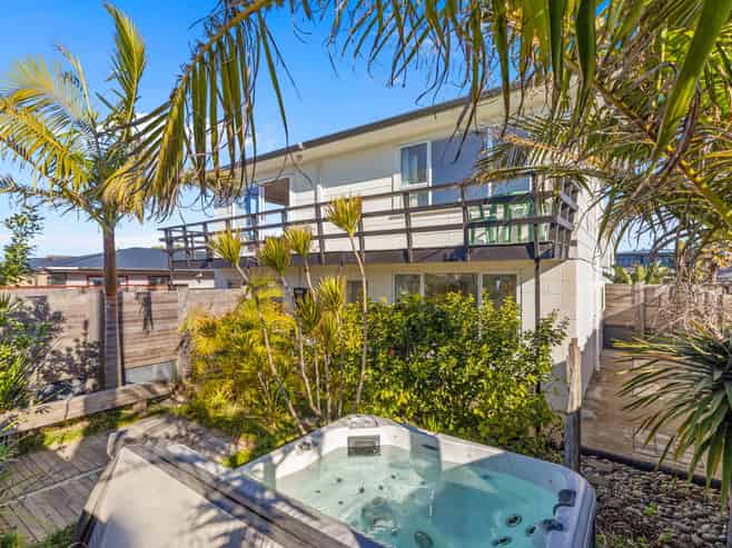 22 Karewa Parade, Papamoa