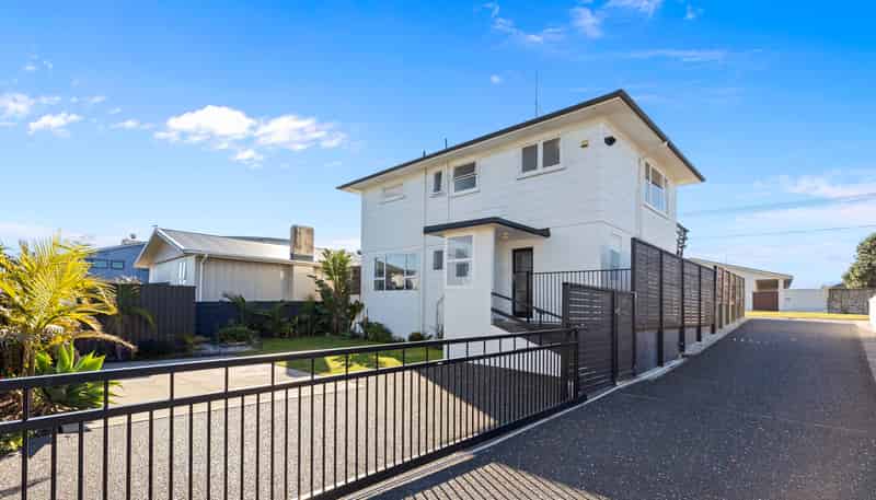 22 Karewa Parade, Papamoa