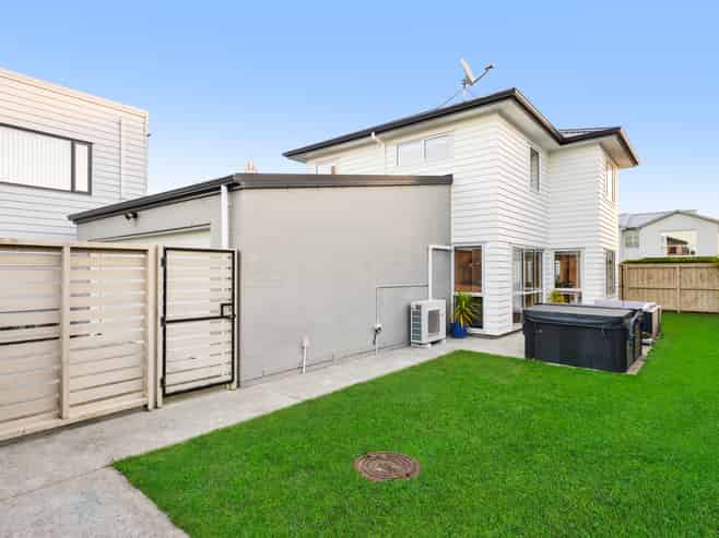 5 Treestump Road, Takanini