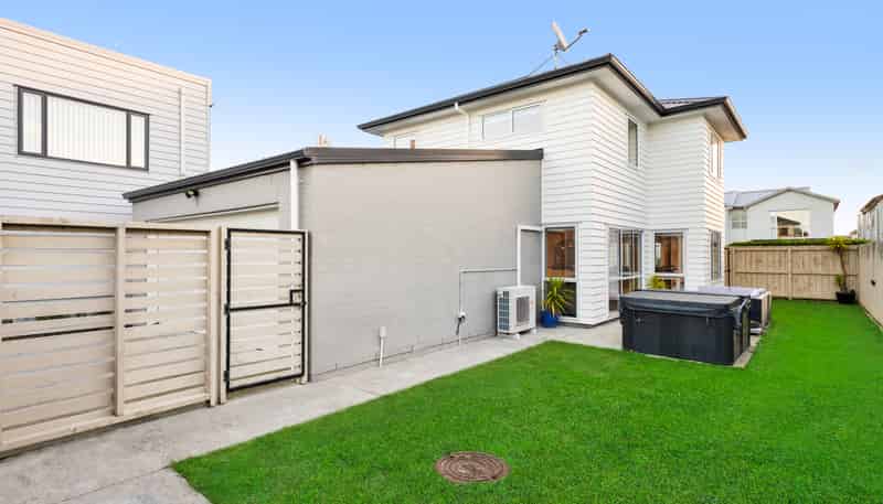 5 Treestump Road, Takanini