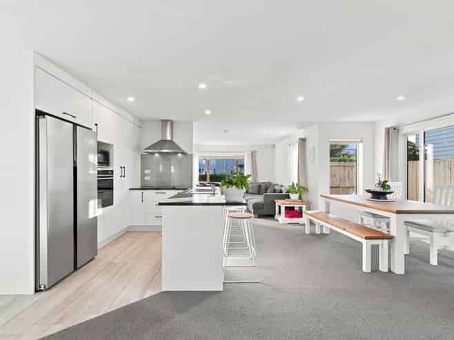 5 Treestump Road, Takanini