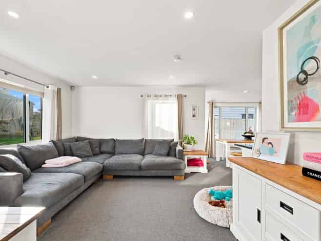 5 Treestump Road, Takanini