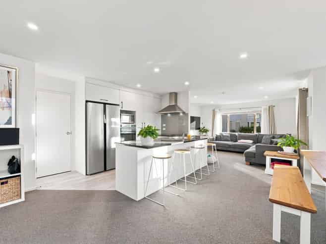 5 Treestump Road, Takanini