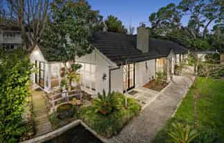 7 Coronation Road, Epsom