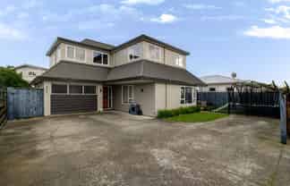 422a Botanical Road, West End