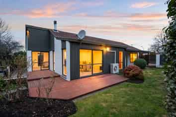 72 Sarabande Avenue, Redwood