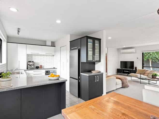 72 Sarabande Avenue, Redwood