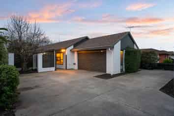 72 Sarabande Avenue, Redwood
