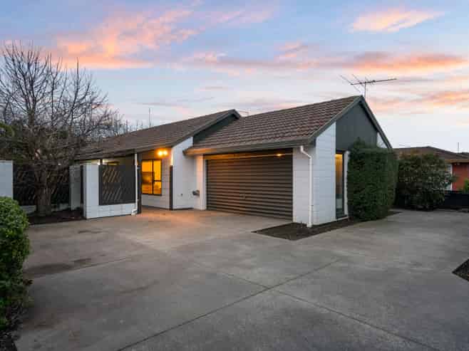 72 Sarabande Avenue, Redwood