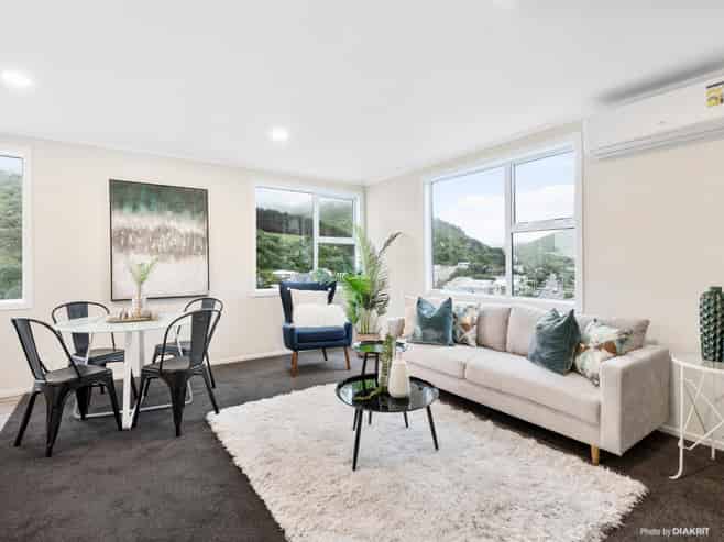 3/6 Robertson Street, Owhiro Bay