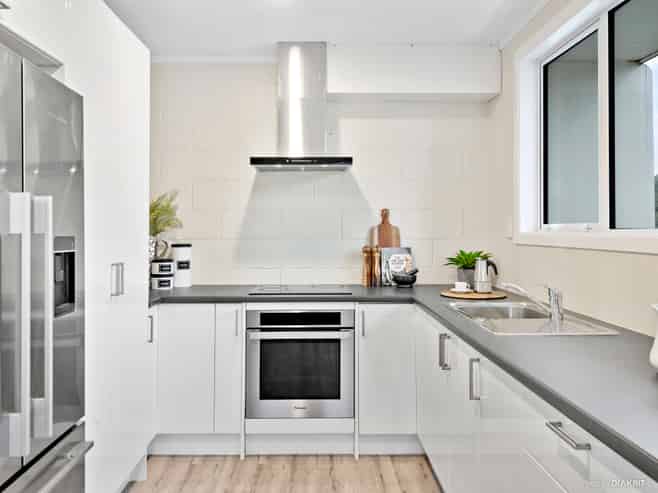 3/6 Robertson Street, Owhiro Bay