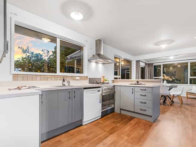9 Loreto Place, Hornby