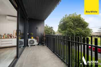7 Hinaki Street, Point England