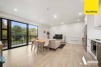 7 Hinaki Street, Point England