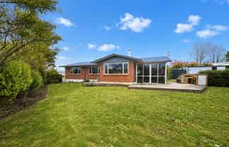 6 Tybalt Street, Stratford