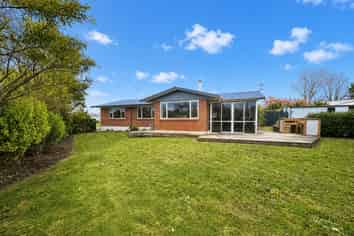 6 Tybalt Street, Stratford