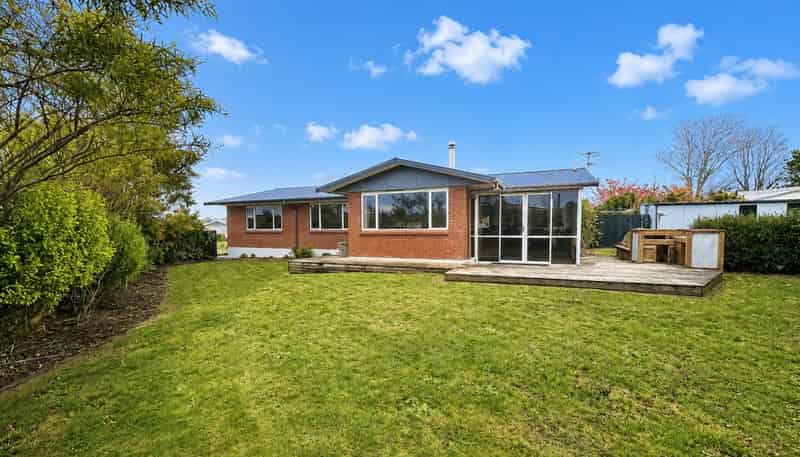 6 Tybalt Street, Stratford