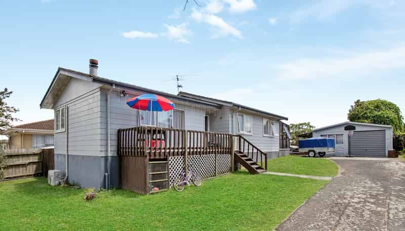7 Moncrieff Avenue, Clendon Park