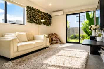 4/241 Lincoln Road, Addington